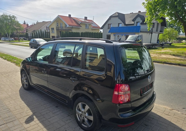 Volkswagen Touran cena 21600 przebieg: 226100, rok produkcji 2009 z Żory małe 232